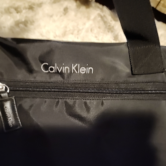 Calvin Klein Detatchable crossbody messenger travel bag w logos, small b… - Picture 2 of 16